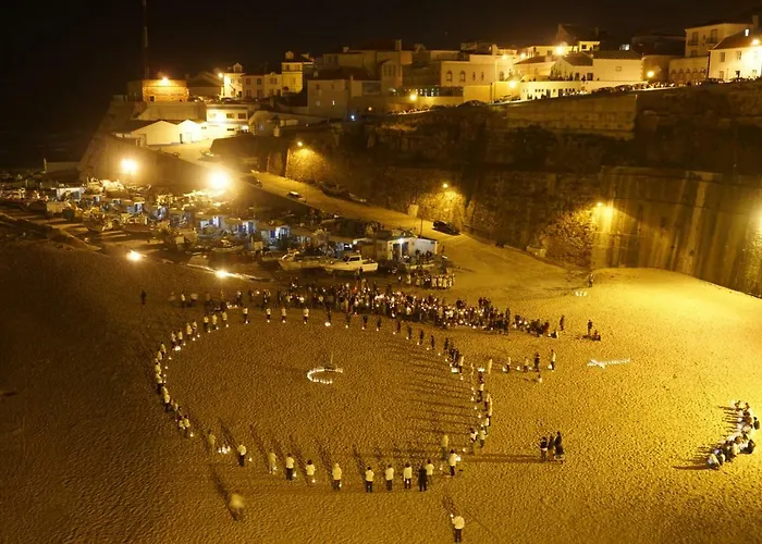 House - Centre Of The Village *